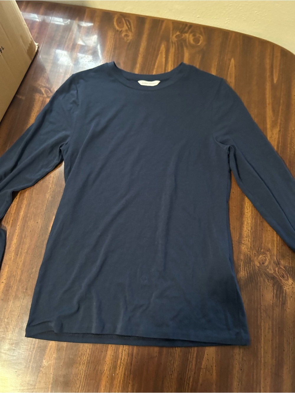 Women’s Long-Sleeve Crew Neck Shirt - Navy